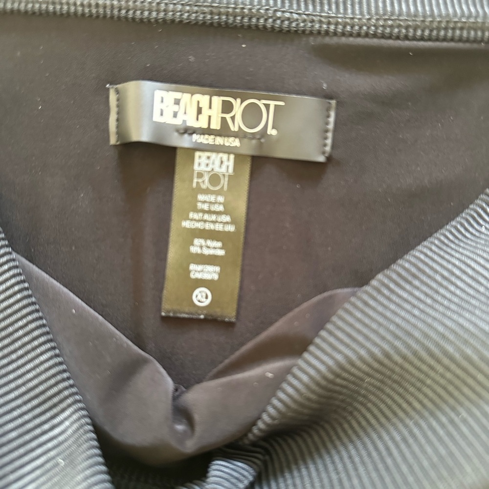 Like New - Beach Riot Bikini - Picture 5 of 6